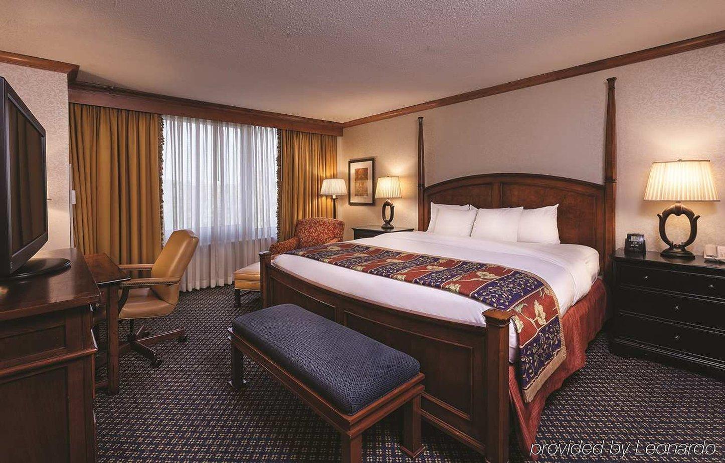 Hotel Doubletree By Hilton Chicago - Oak Brook Habitación foto